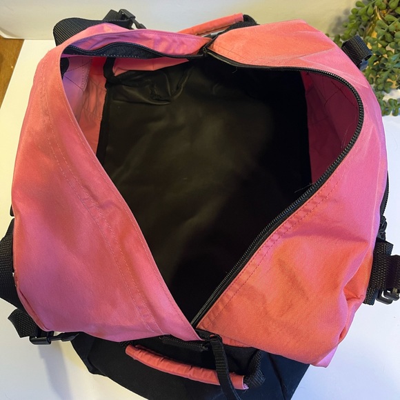 L.L. Bean Pink Small Gym Duffle Bag. - Picture 7 of 7